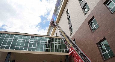 Niğde Eğitim ve Araştırma Hastanesi'nde gerçeğini aratmayan yangın ve KBRN tatbikatı