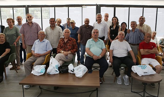 Nilüfer'de huzurevlerinde babalar günü kutlaması