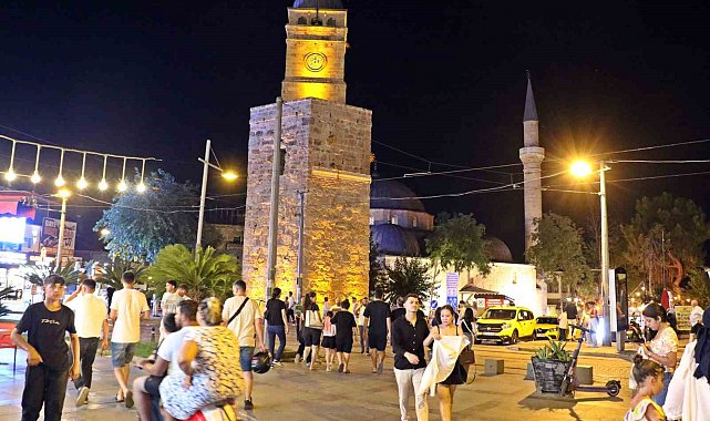 Nüfusu gündüz 82, gece 10 bin