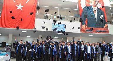 Nuran-Celal Gülşen MTAL'de mezuniyet coşkusu