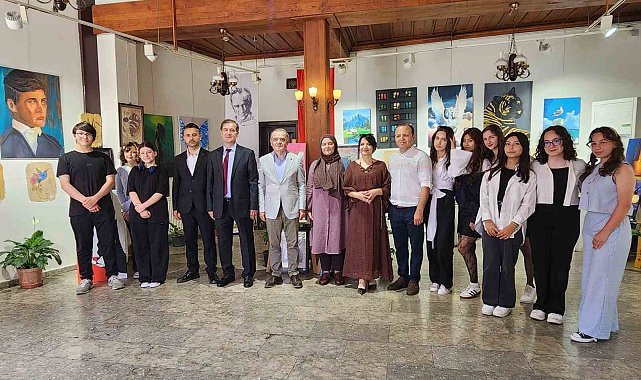Öğrencilerin yıl sonu resim sergisi sanatseverlerle buluştu