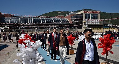 OMÜ İİBF'de mezuniyet sevinci