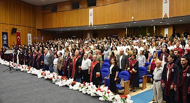 OMÜ Mimarlık öğrencilerinin mezuniyet heyecanı