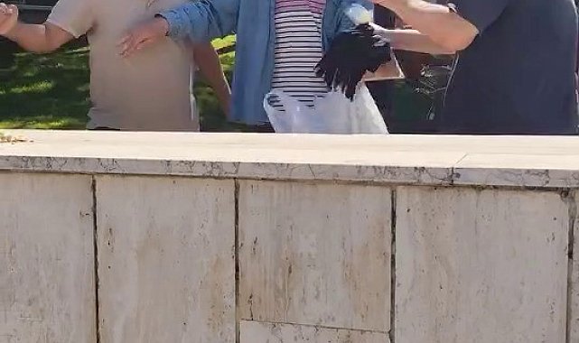 Önce küfürler, sonra yumruklar havada uçuştu