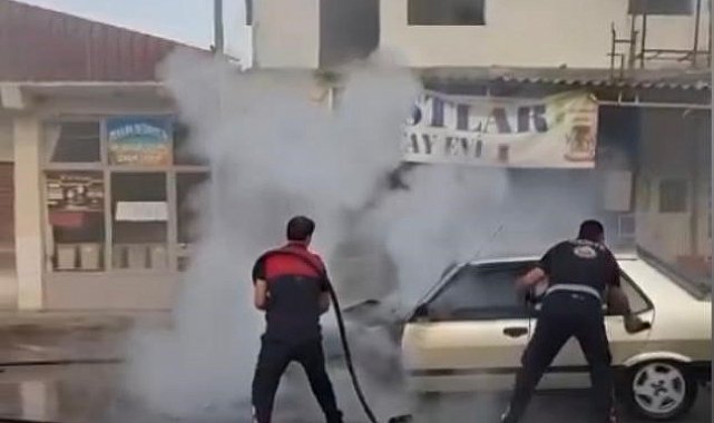 Osmaniye'de seyir halindeki otomobil yandı