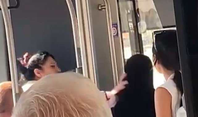 Otobüste tesettürlü kadına hakaret: Arbede yaşandı