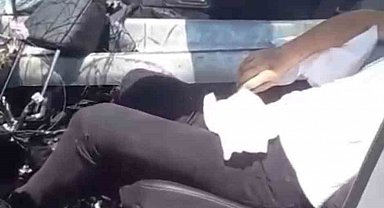 Otomobil bariyere saplandı, sürücü sağ kurtuldu