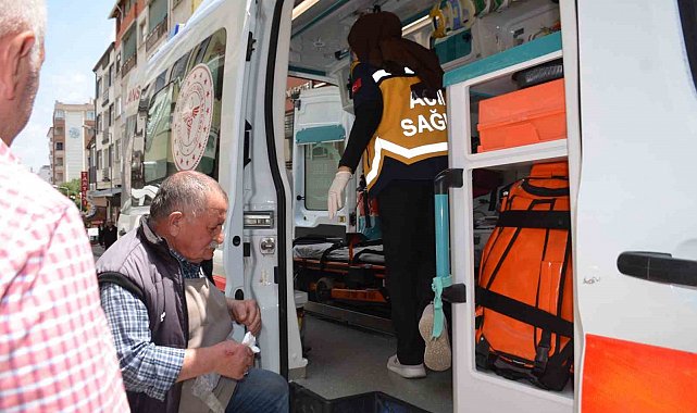 Otomobil ile motosiklet çarpıştı; 1 yaralı