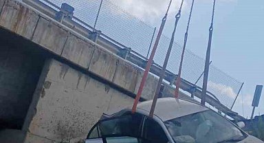 Otomobil köprüden uçtu: 2 yaralı