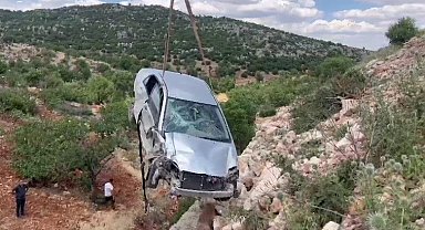 Otomobil şarampole yuvarlandı: 1 yaralı