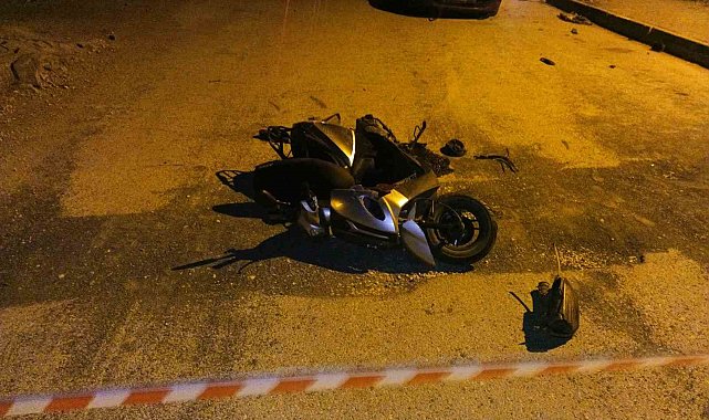 Otomobille çarpışan motosikletin sürücüsü hayatını kaybetti, oğlu ağır yaralandı