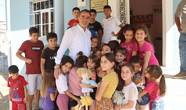 Özgür Arıcı: "Baba; varlığı ile güç veren, aile birliğinin bel kemiğidir"