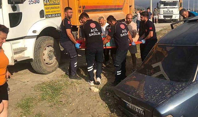 Park halindeki araca çarpıp kum tepesine saplandı