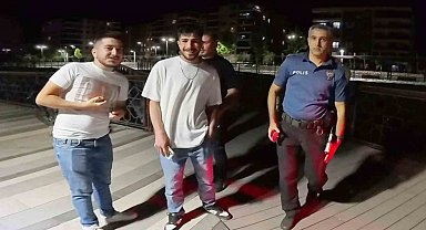 Parkta motosiklet sürdü, polise direnip gazeteci ve bekçilerin görüntüsünü çekti
