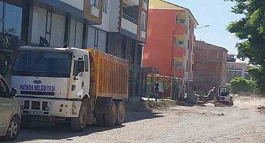 Patnos Belediyesi yol çalışmalarını sürdürüyor