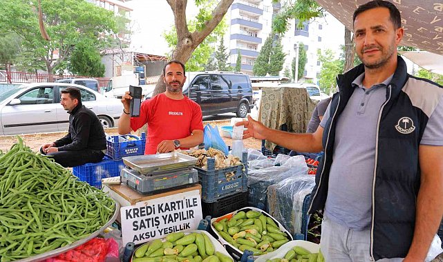 Pazarda kolay ödeme dönemi: İster kartla ister karekodla ödeme