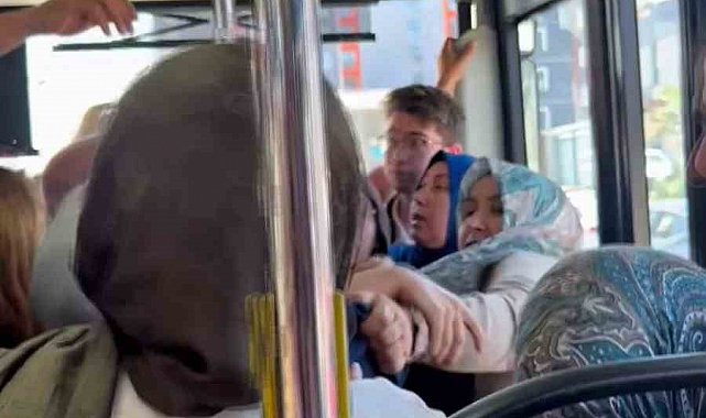 Pendik'te otobüste yer verme kavgası: Kadın yolcular birbirine girdi