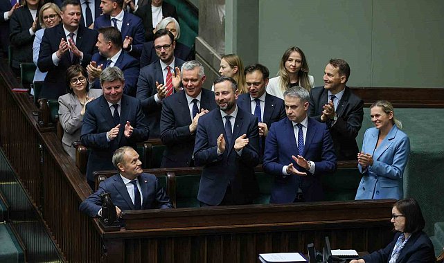 Polonya'da Tusk hükümeti güvenoyu aldı