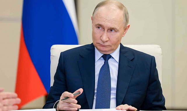 Putin'den Rus donanmasının 2050 yılına kadar geliştirilmesine ilişkin imza