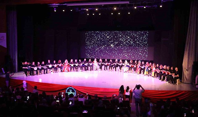 "Sanatın Işığında Öğretmenler" programı büyük beğeni topladı