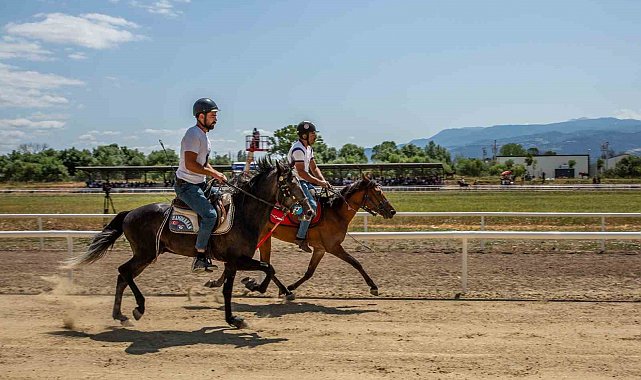 Rahvan atları şampiyonluk için koştu