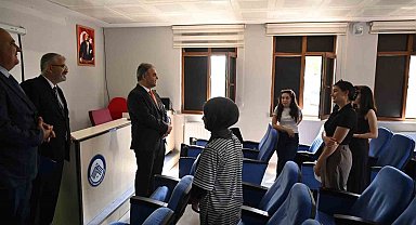 Rektör Karataş MYO'larda incelemelerde bulundu