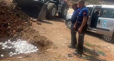 Reyhanlı'da insan sağlığını tehdit eden lokum ve gıda ürünleri imha edildi