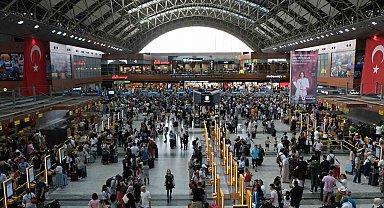 Sabiha Gökçen Havalimanı'nda bayram yoğunluğu: Uçuş ve yolcu sayısında rekor artış bekleniyor