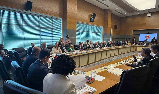 Sağlık alanına yönelik düzenlemeler içeren kanun teklifi komisyonda