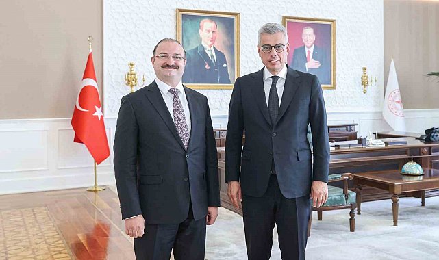 Sağlık alanında güçlü iş birliği: Rektör Hacımüftüoğlu, Sağlık Bakanı Memişoğlu ile görüştü