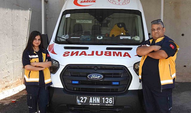 Sağlık çalışanı baba ve kızı birlikte hayat kurtarıyor