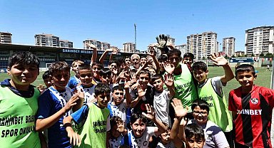 Şahinbey Belediyesi öğrencileri yalnız bırakmadı