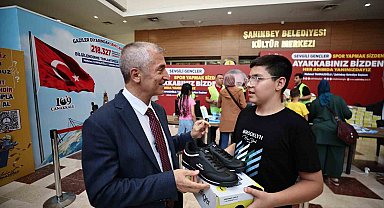 Şahinbey Belediyesi'nden öğrencilere 1 milyon 438 bin spor ayakkabısı hediye