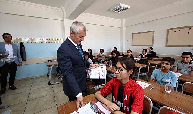 Şahinbey Belediyesi'nden öğrencilere deneme seti desteği