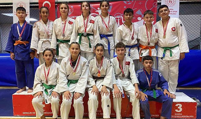 Salihlili judocuların yıldızı, bu kez Manisa'da parladı