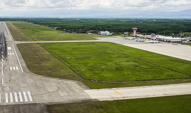 Samsun Havalimanı'nın 5 aylık yolcu trafiği yarım milyonu geçti