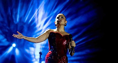 Samsun, Merve Özbey ile coştu