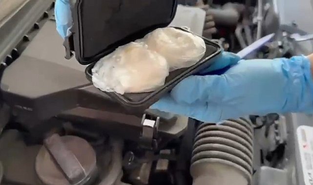 Samsun'da aracın motor kısmına gizlenmiş kokain ele geçirildi