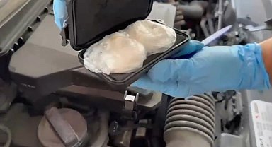 Samsun'da aracın motor kısmına gizlenmiş kokain ele geçirildi