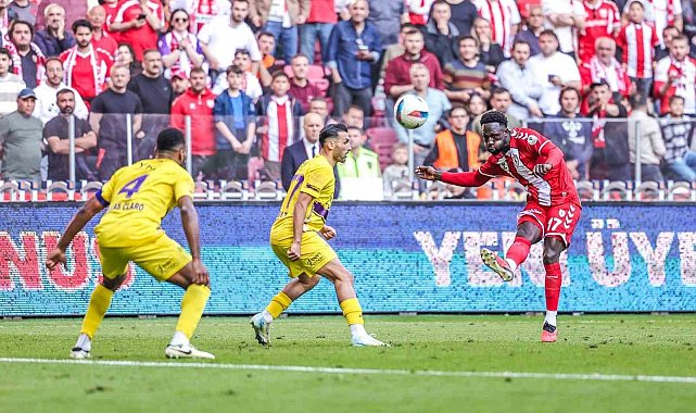 Samsunspor'da 5 yabancı futbolcu ile yollar ayrıldı