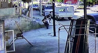 Şanlıurfa'da motosiklet kazasında facianın eşiğinden dönüldü