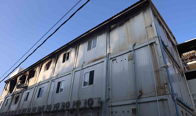 Şantiyede çıkan yangın büyümeden itfaiye ekipleri söndürüldü