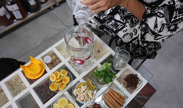 Saray şerbetleri yaz hararetini alıyor