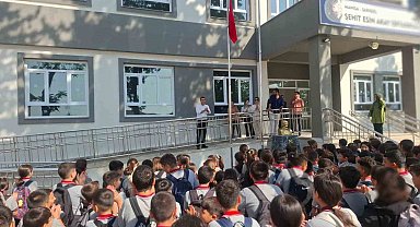 Sarıgöl'de bir okul daha hizmete açıldı