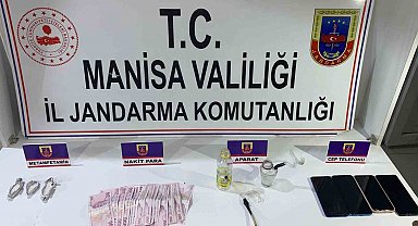 Sarıgöl'de jandarmadan uyuşturucu operasyonu: 3 gözaltı, 2 tutuklama