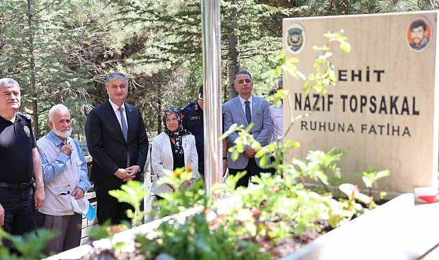 Şehit polis memuru Topsakal kabri başında dualarla anıldı