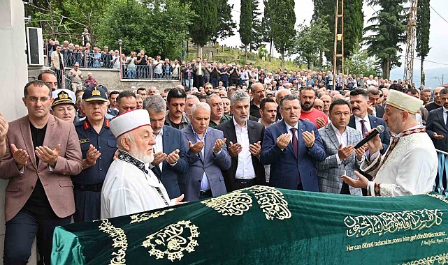 Selde kaybolduktan 6 gün sonra bulunan Hüseyin Aydın, son yolculuğuna uğurlandı