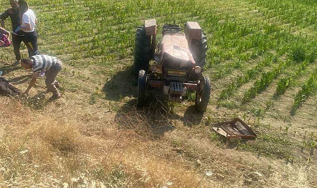 Selendi'de traktör devrildi: 1 ölü
