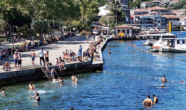 Sıcak havadan bunalan İstanbullular Boğaz'da serinledi