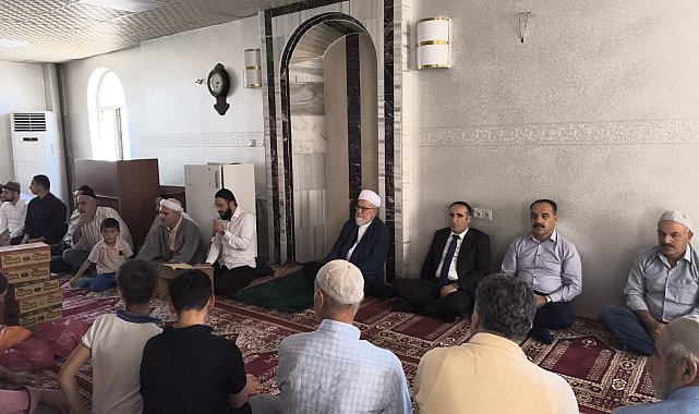 Siirt'te belde halkı, silahlı saldırı ve kazalarda hayatını kaybedenler için mevlit okuttu